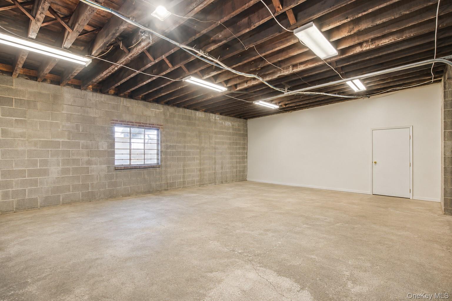 152 Railroad Street Property Photo 20
