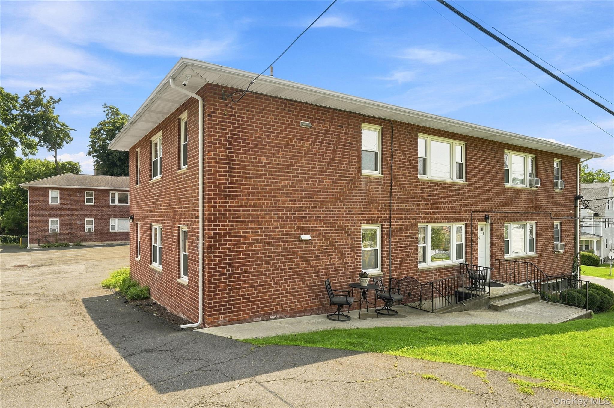 184 Purchase Street 1-1 Property Photo 4