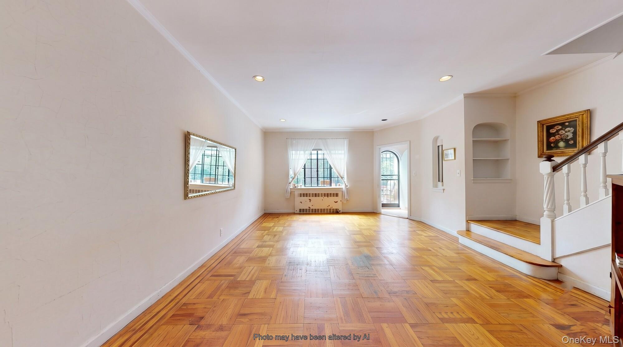 121 E 2nd Street Property Photo 7