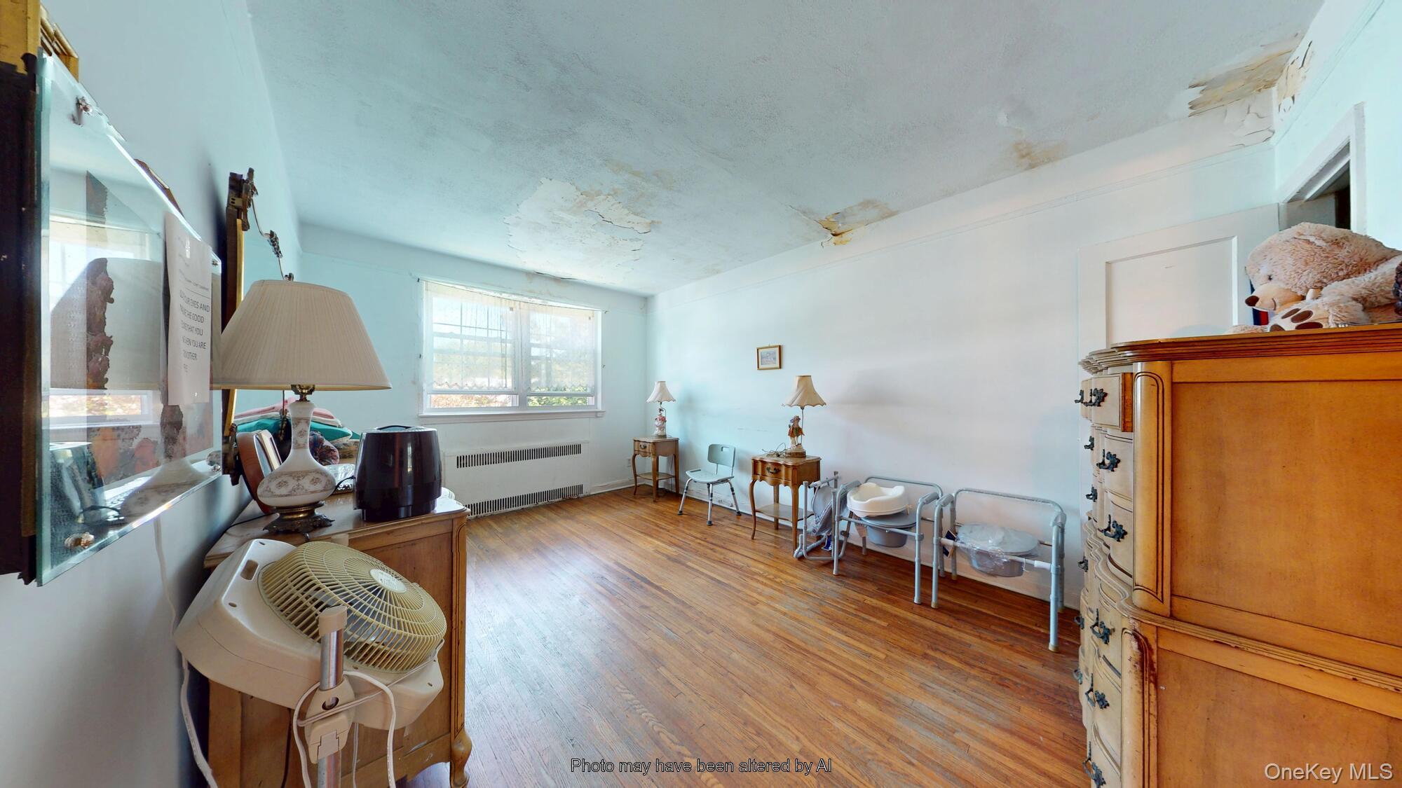 121 E 2nd Street Property Photo 18
