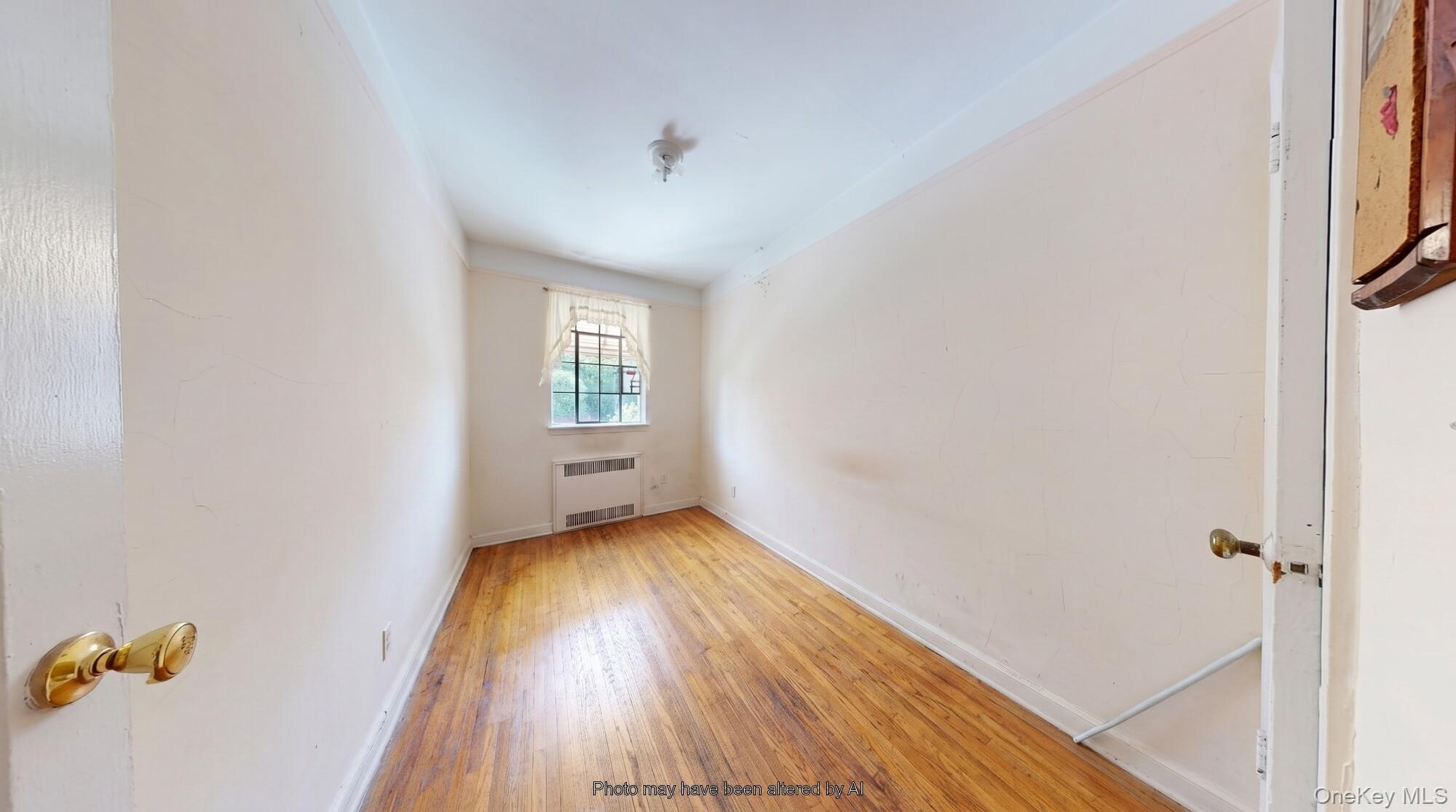 121 E 2nd Street Property Photo 20