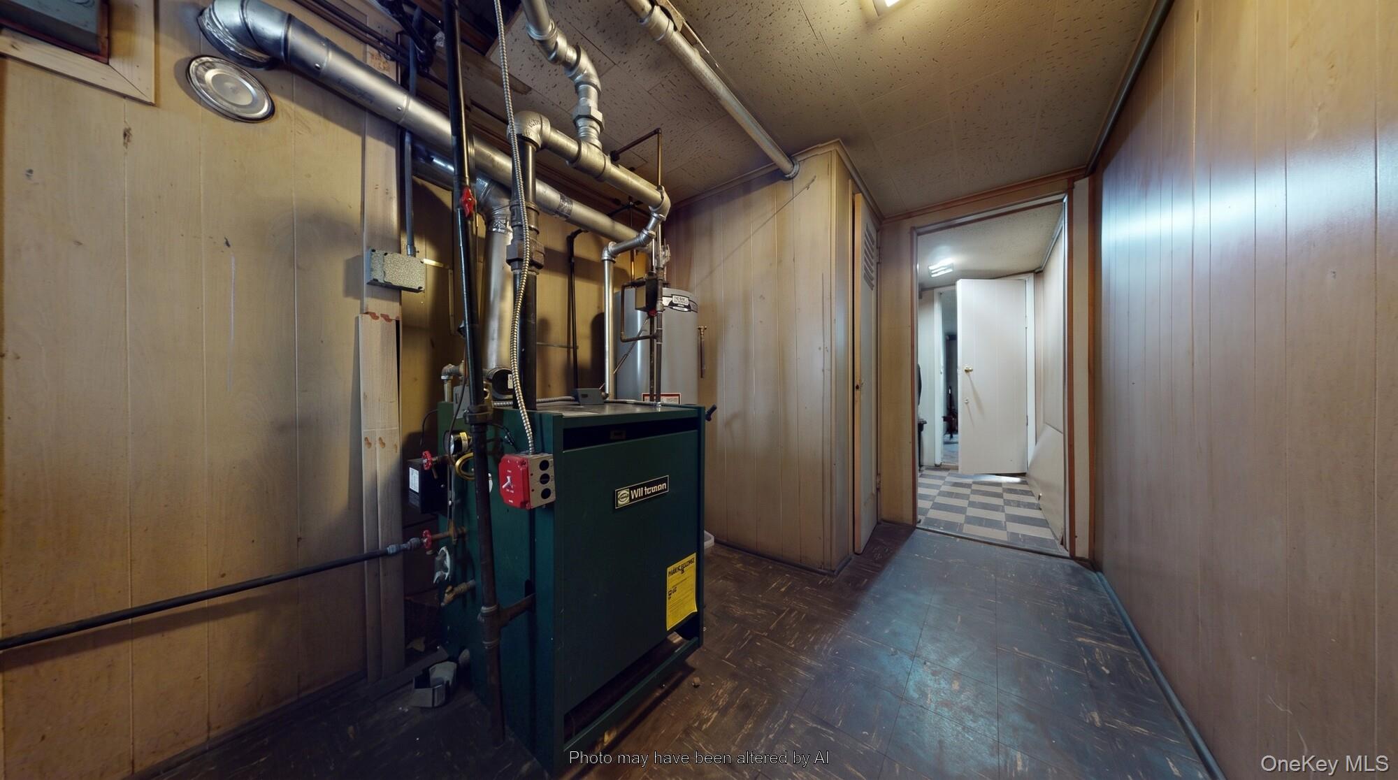 121 E 2nd Street Property Photo 31