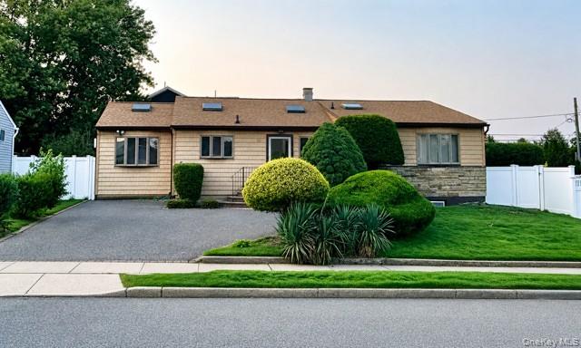 10 Peter Lane Property Photo 1