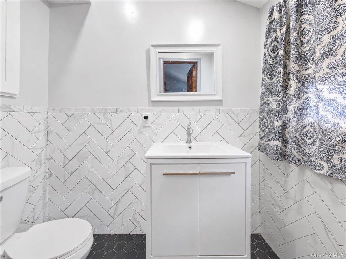 320 E 59th Street Property Photo 8