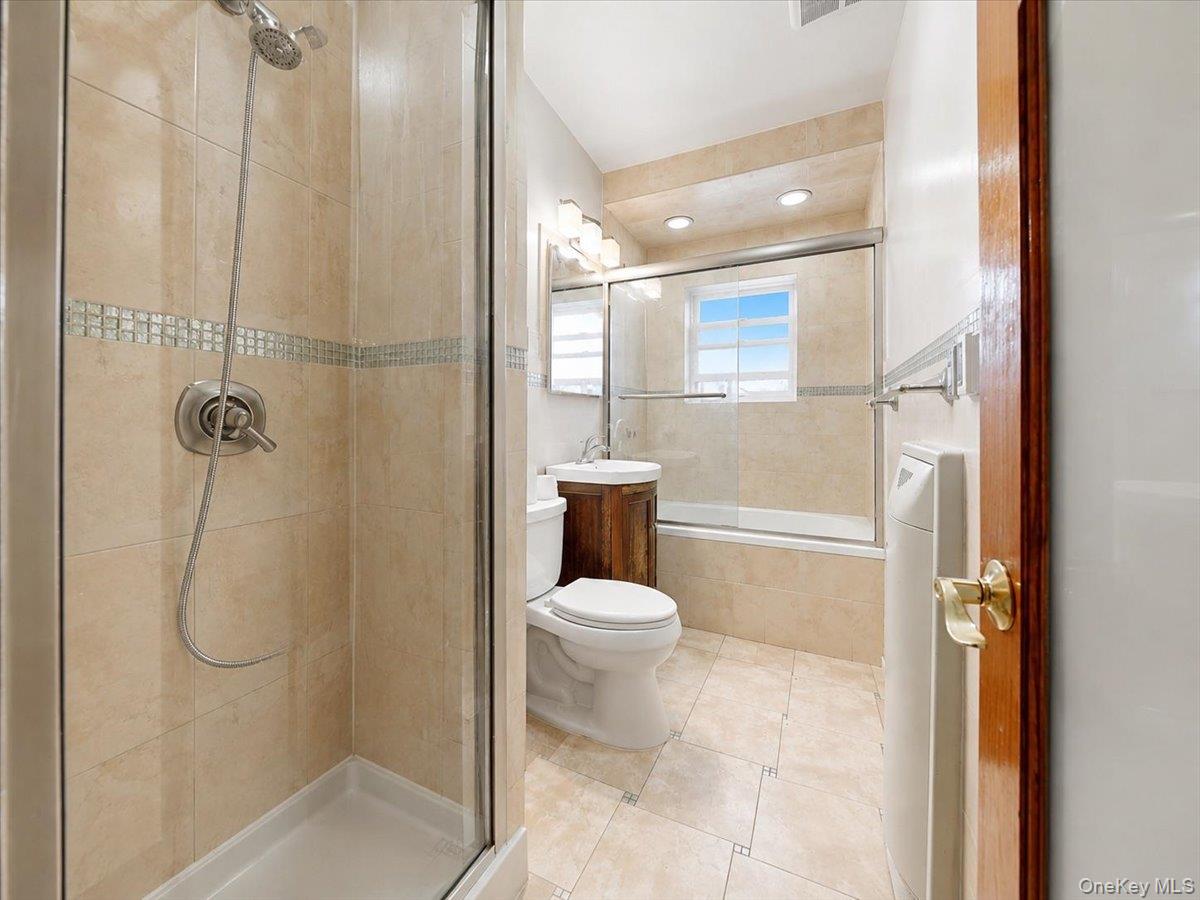 320 E 59th Street Property Photo 10
