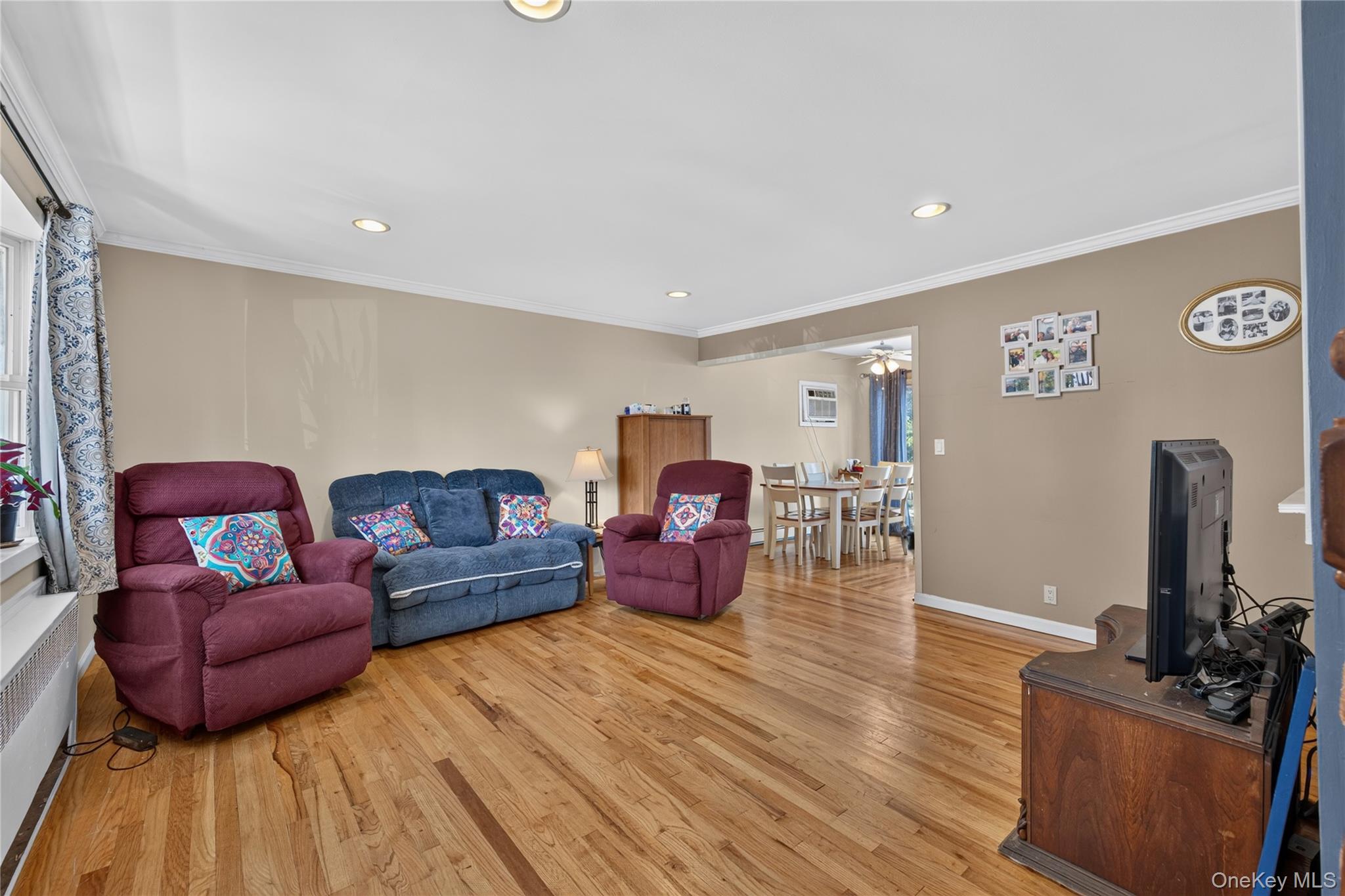 88 Crestwood Boulevard Property Photo 5