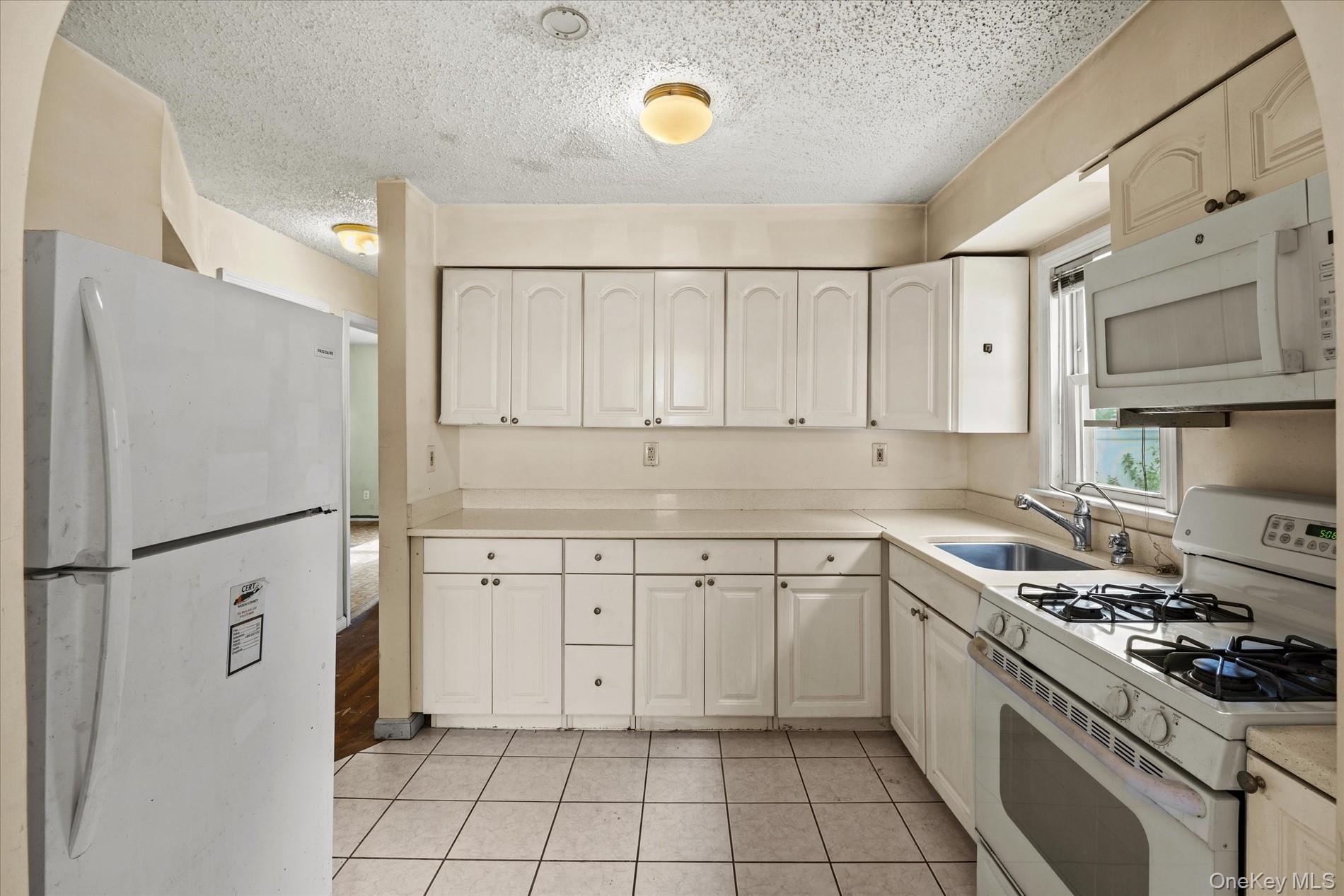 1037 Broadway Property Photo 11