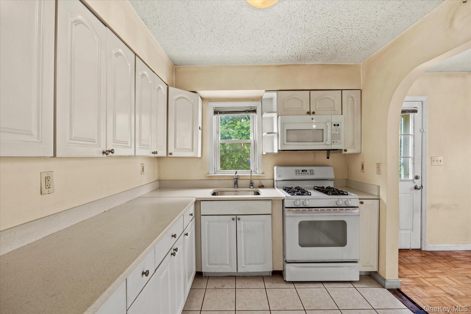 1037 Broadway Property Photo 12