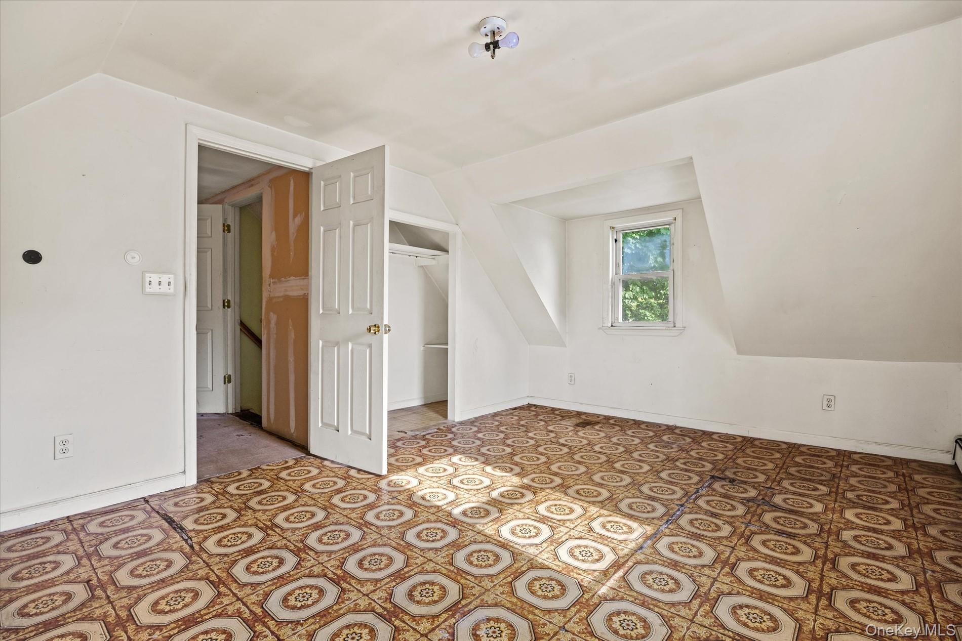 1037 Broadway Property Photo 23
