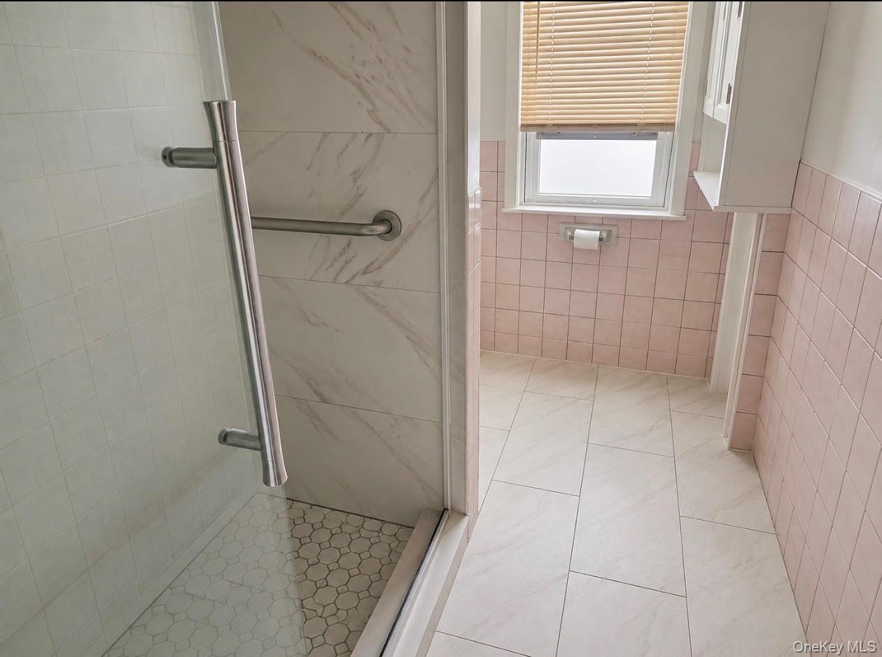 10436 109th Street Property Photo 4