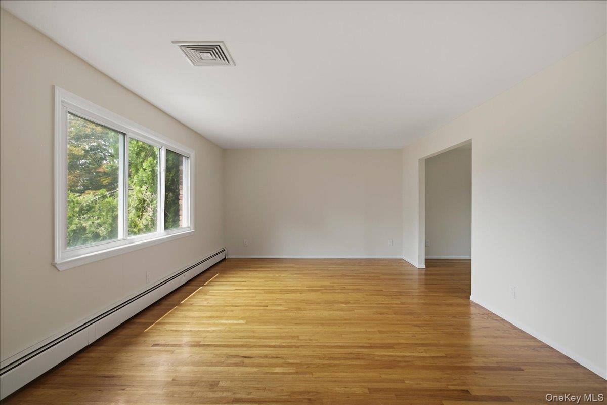 107 Lakeview Avenue Property Photo 4