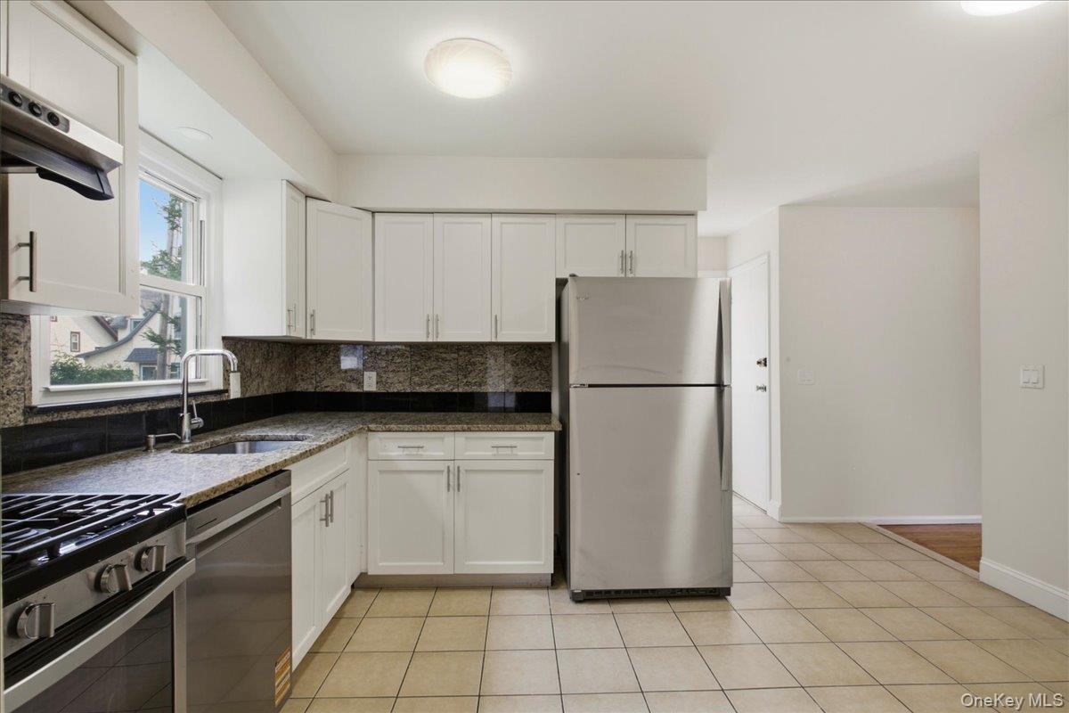 107 Lakeview Avenue Property Photo 9