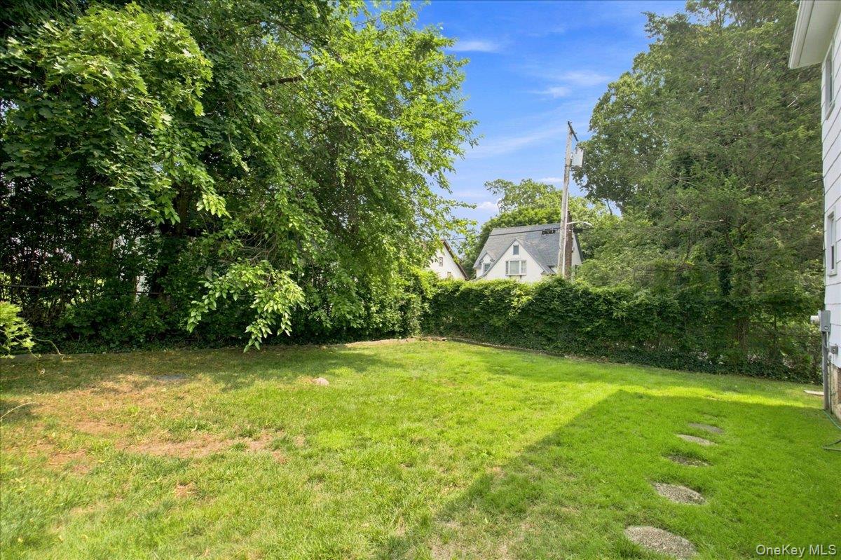 107 Lakeview Avenue Property Photo 21