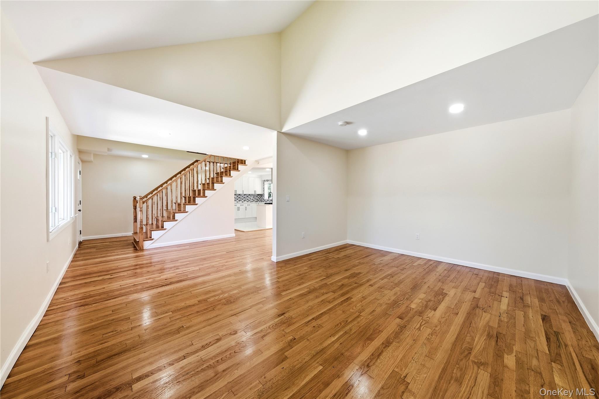 930 Park Drive Property Photo 4