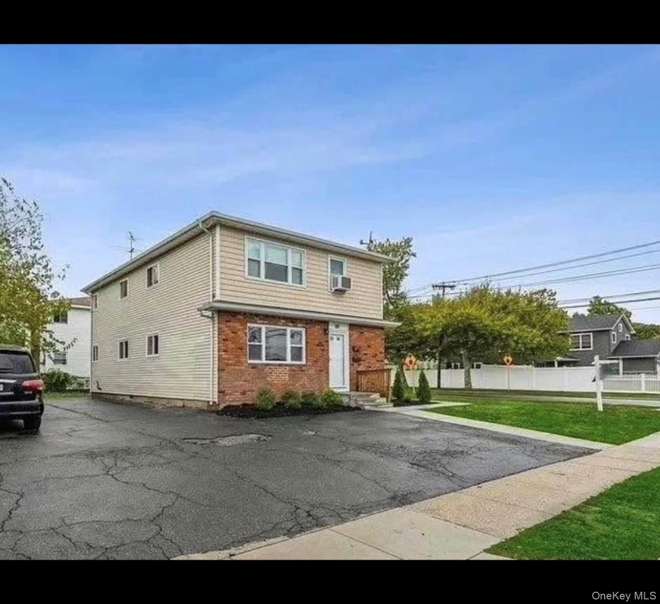 88 Ralph Avenue Property Photo 1