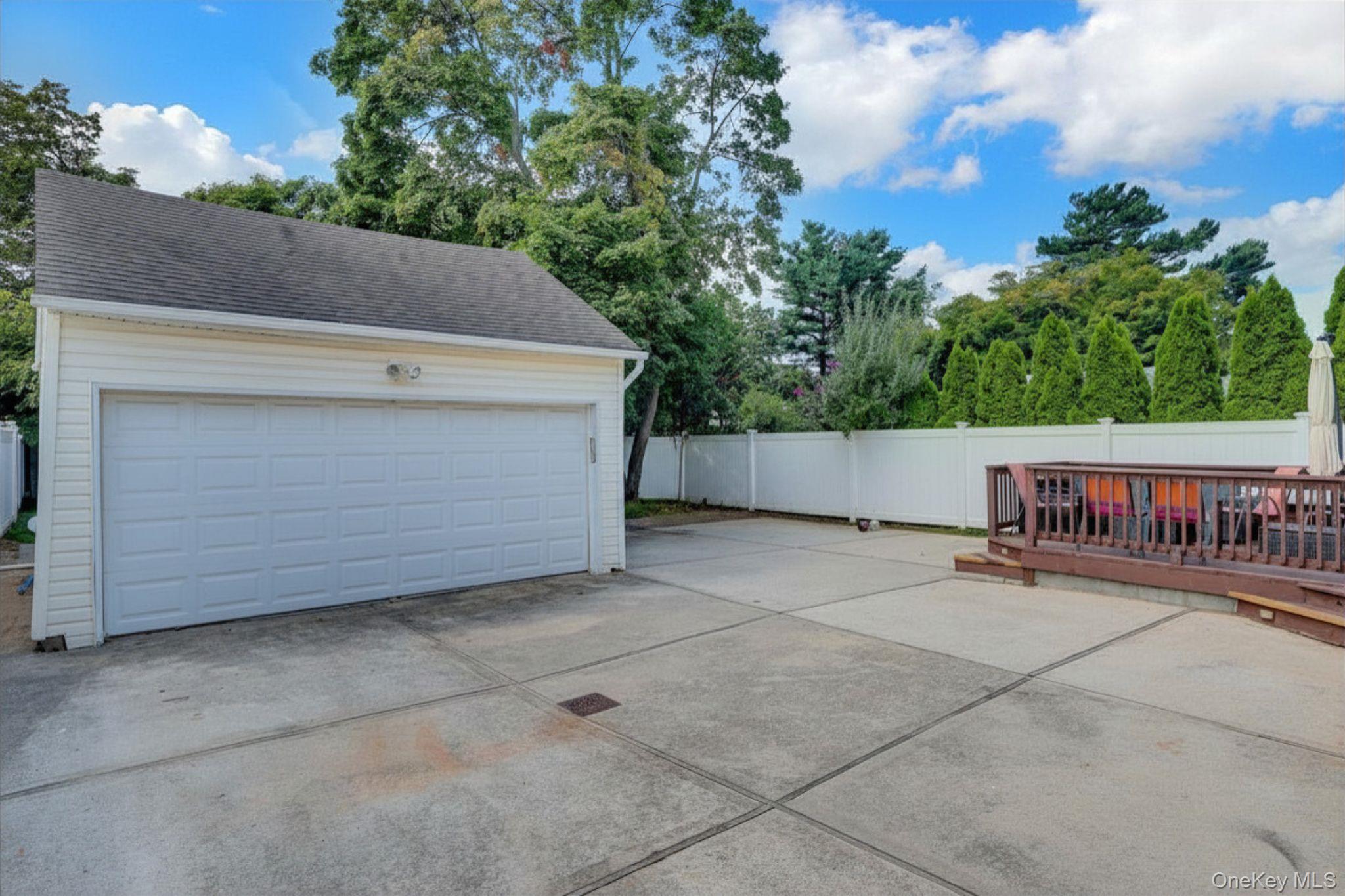 80 Noble Street Property Photo 12