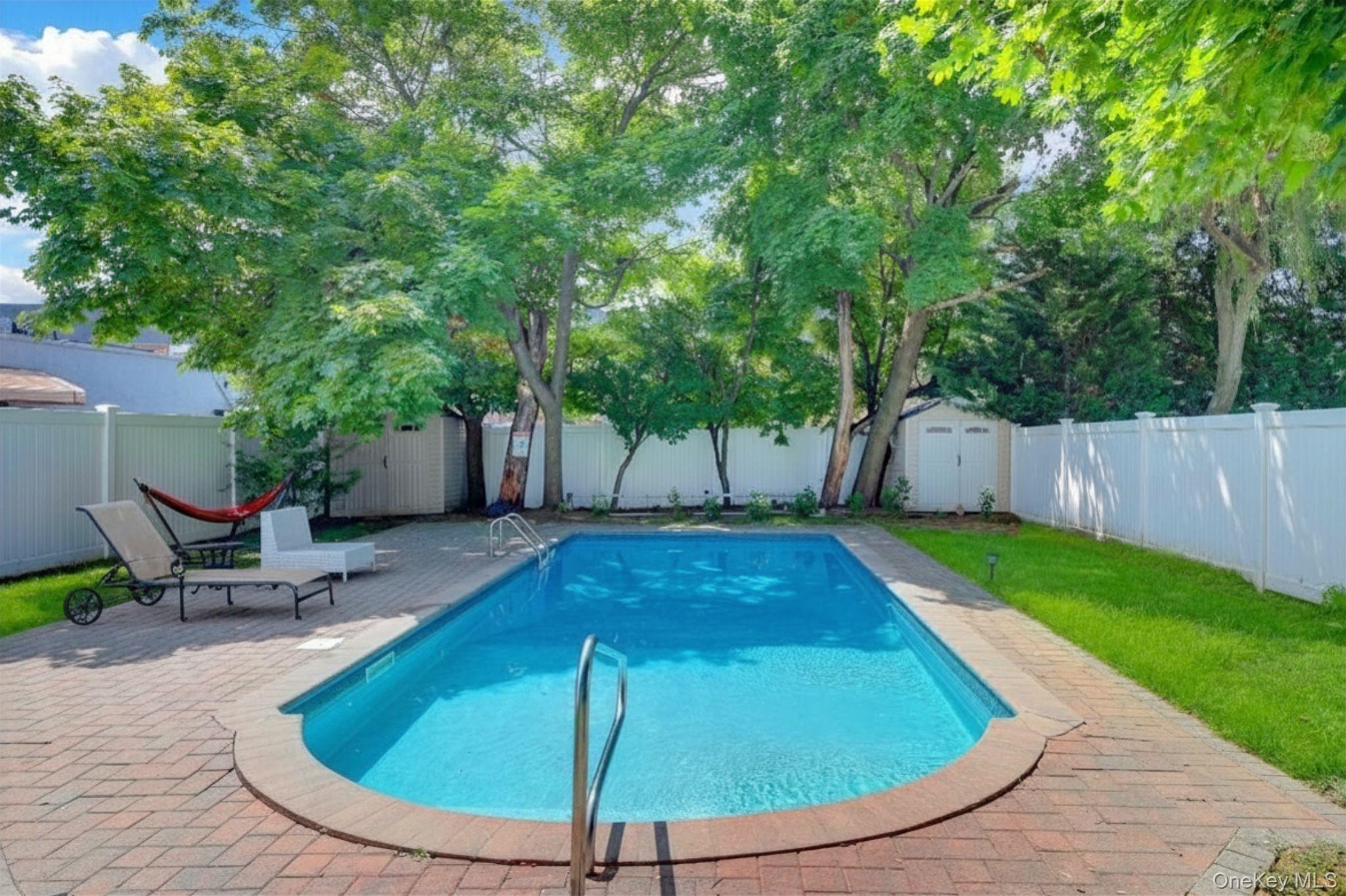 80 Noble Street Property Photo 13