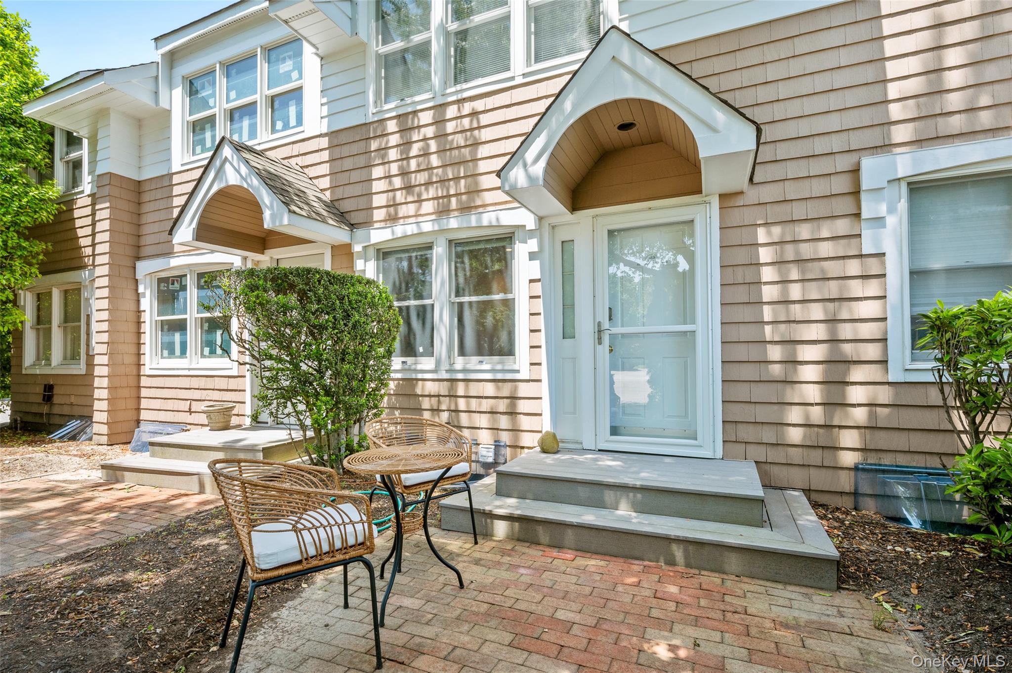 49 Canoe Place Property Photo 1