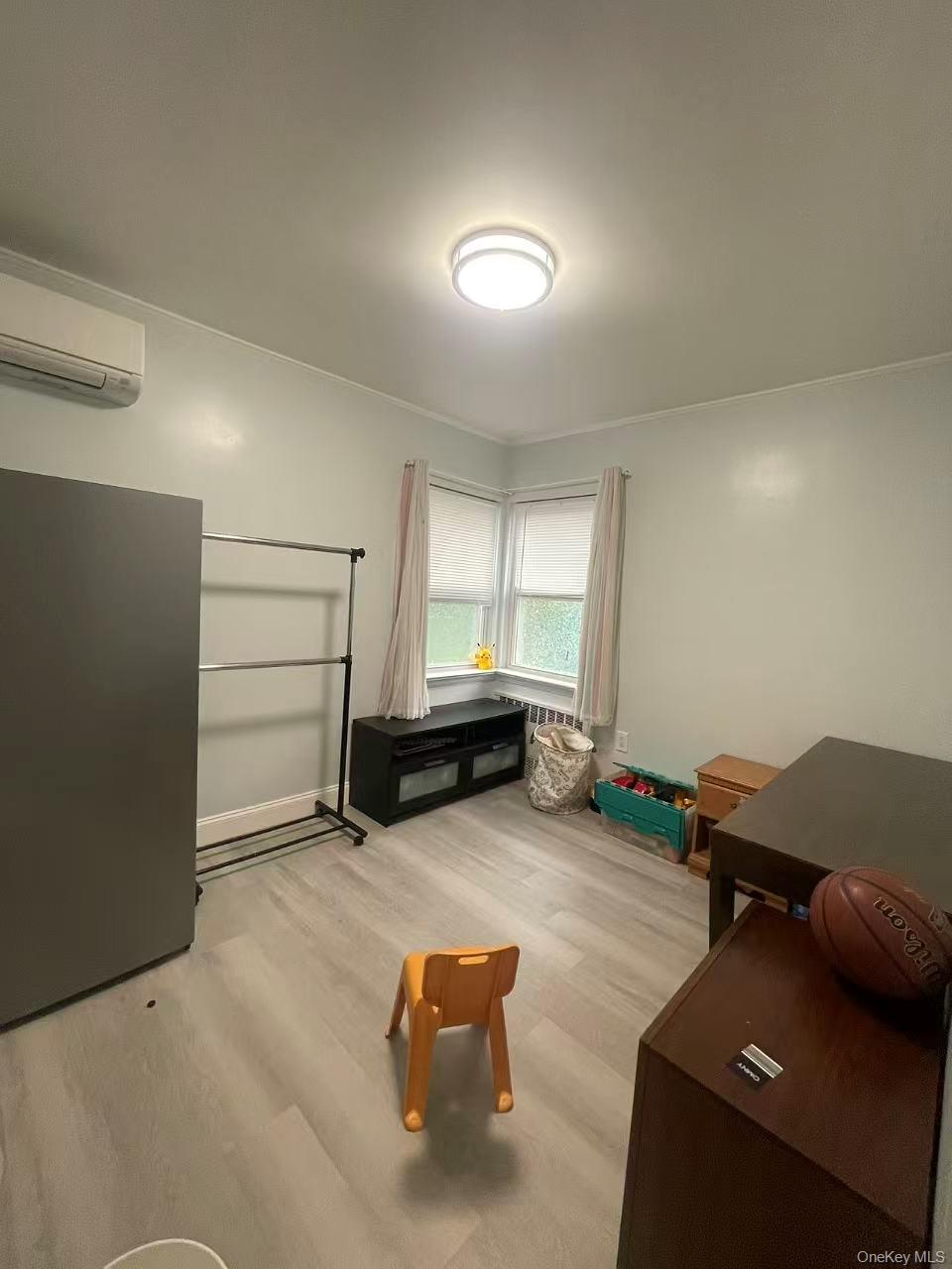 4804 190th Street Property Photo 3