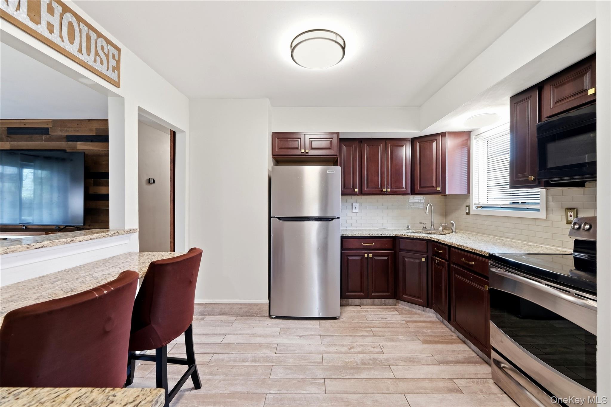 8 Roberts Street Property Photo 8