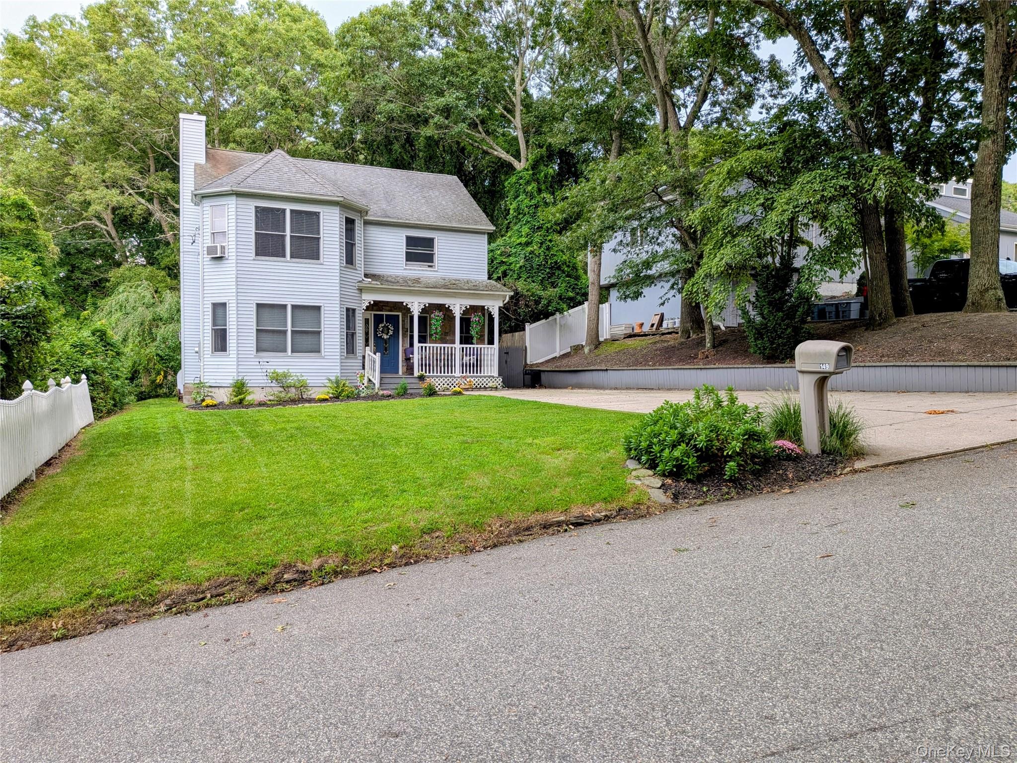 149 Grassy Pond Drive Property Photo 1