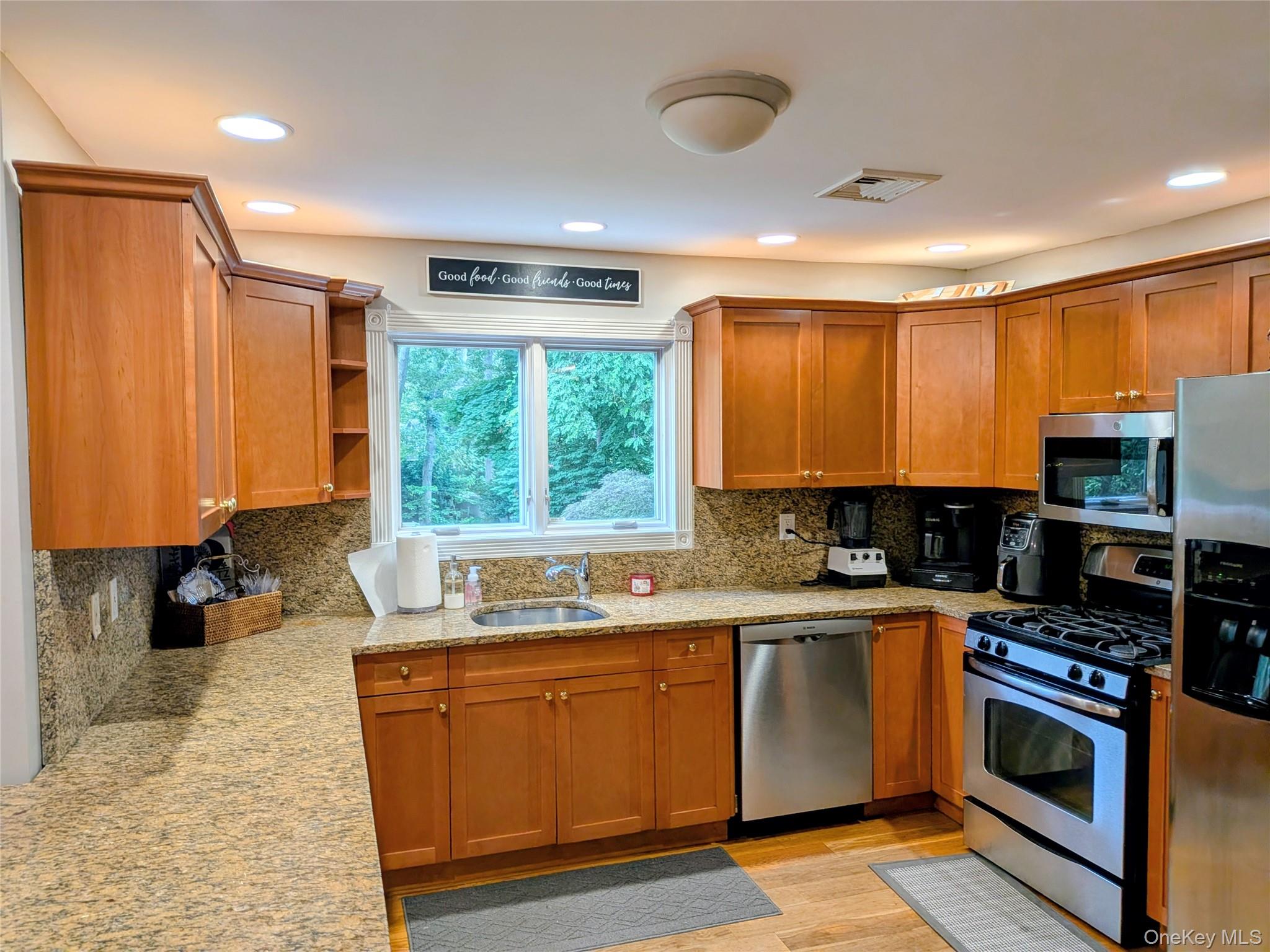 149 Grassy Pond Drive Property Photo 6