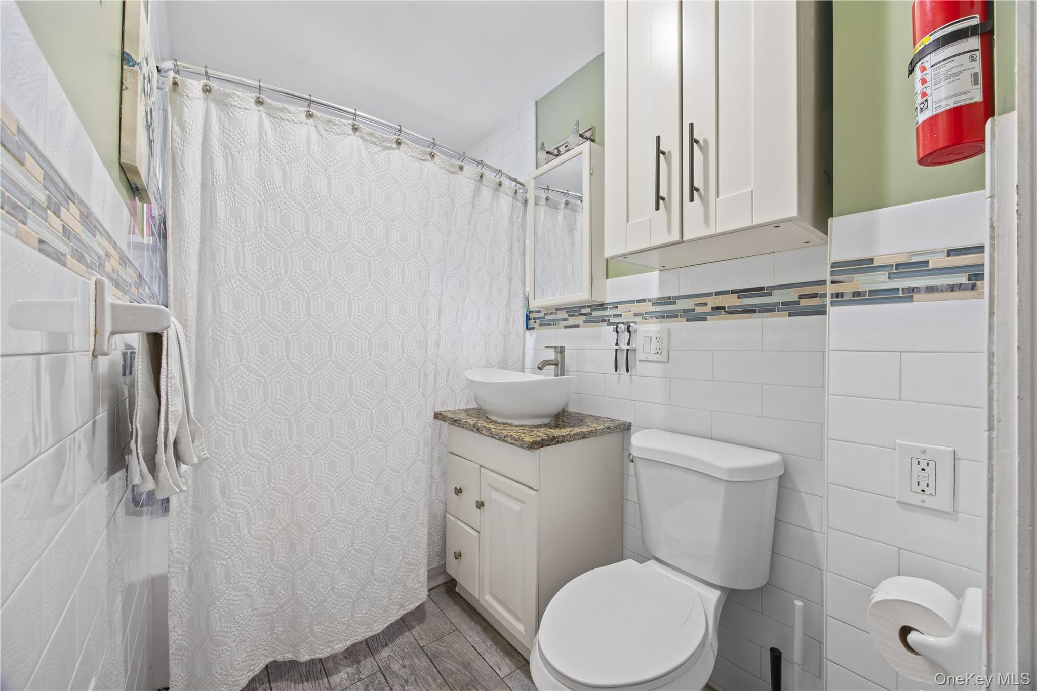 3243 Corsa Avenue Property Photo 18