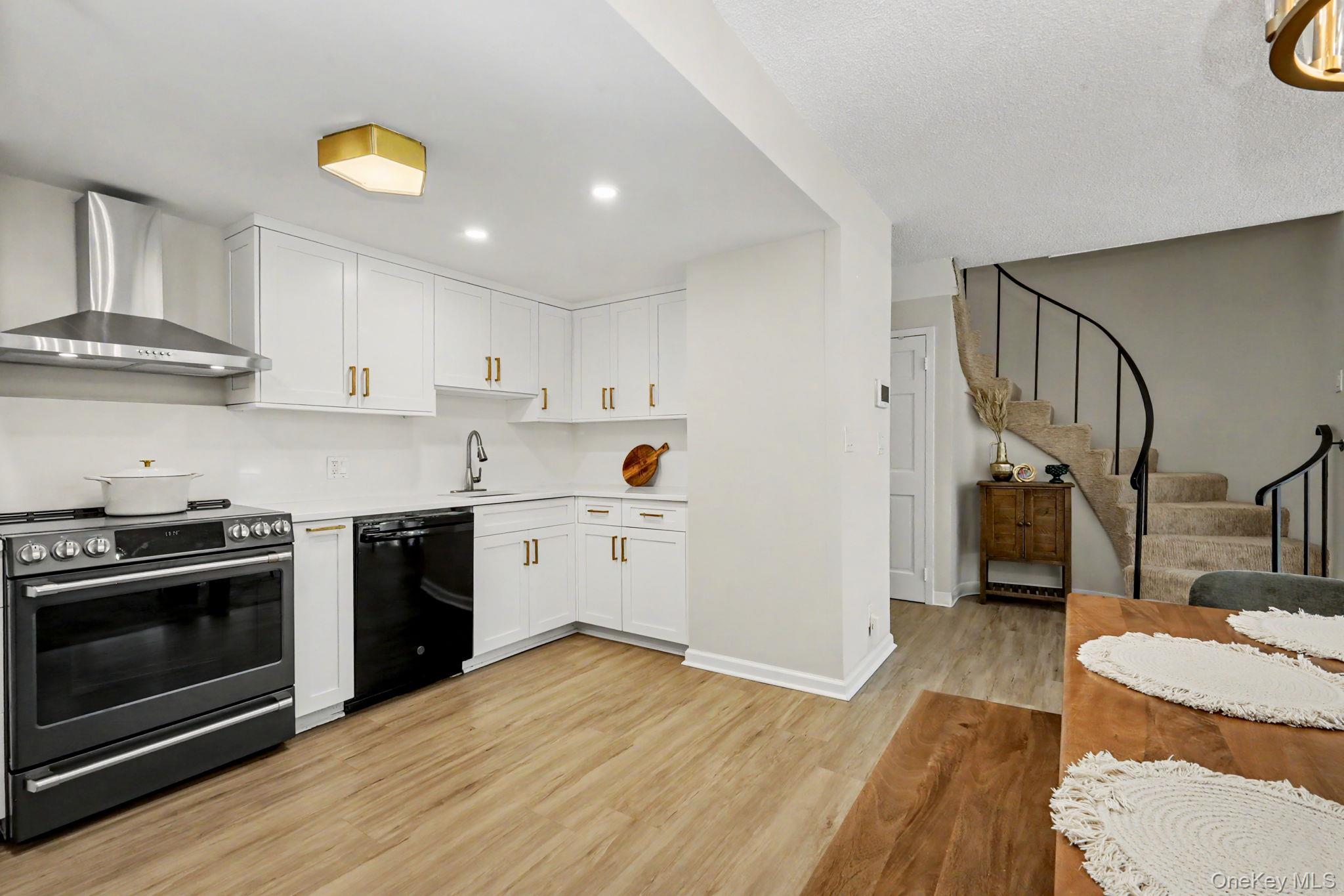 15 Stewart Place 1s Property Photo 8