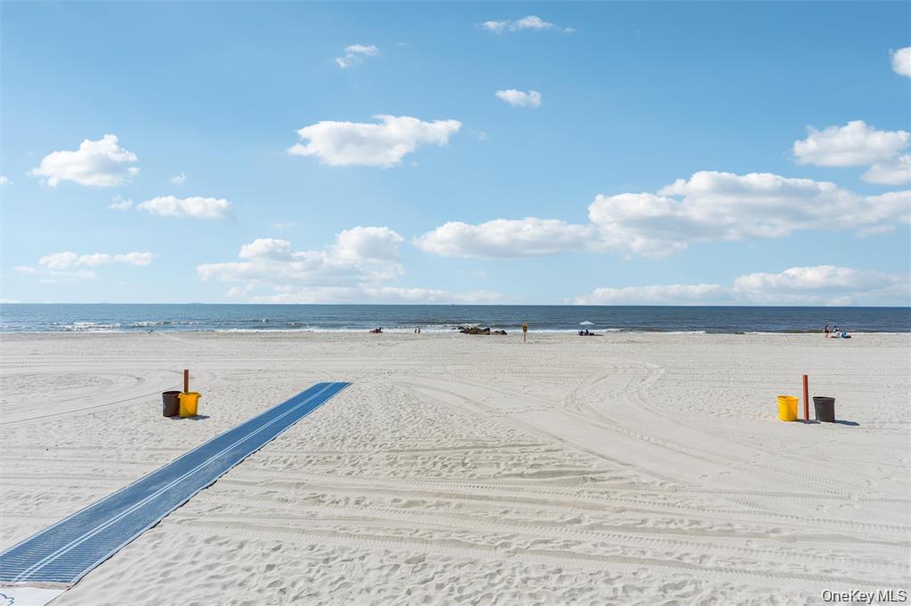 623 Oceanfront A Property Photo 19