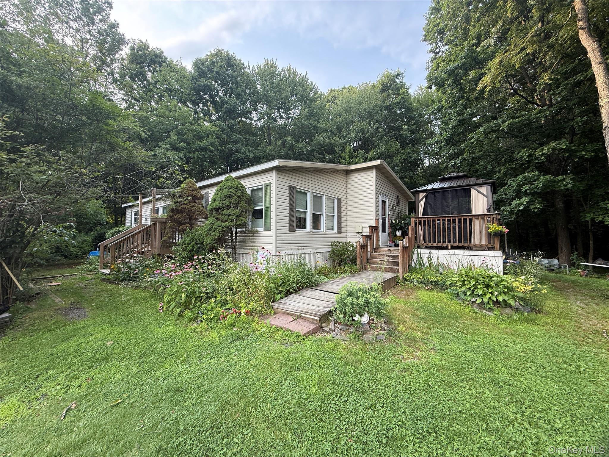 39 Depew Park Property Photo 1