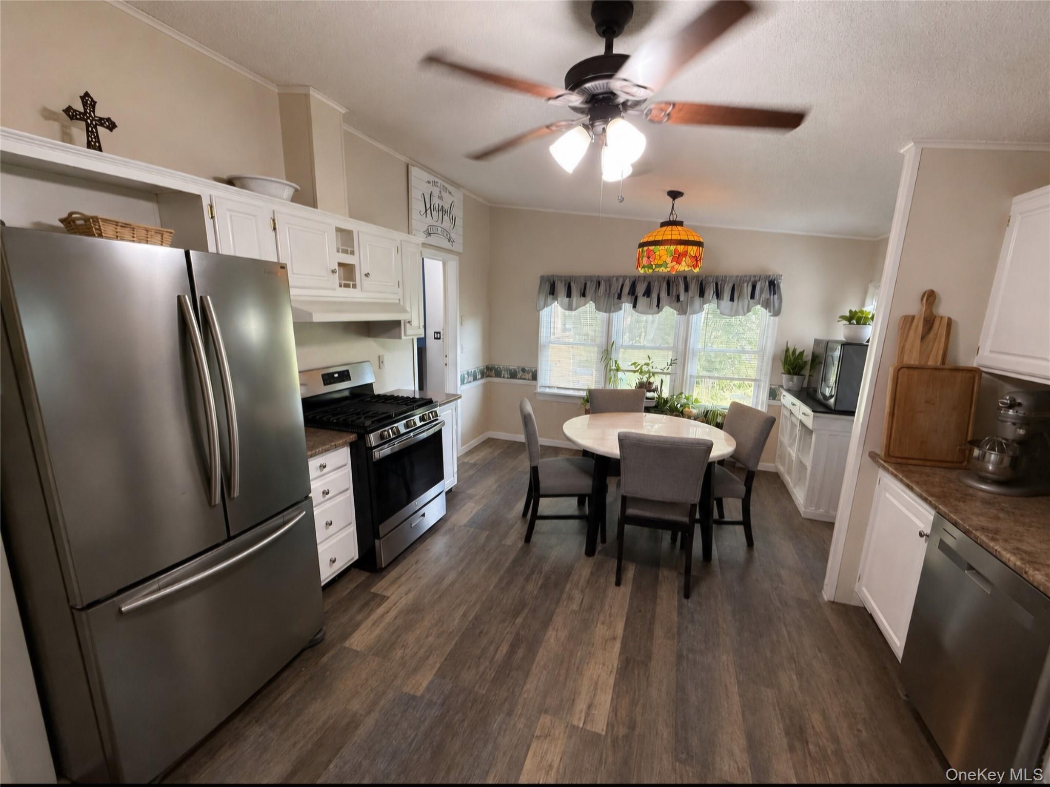 39 Depew Park Property Photo 6