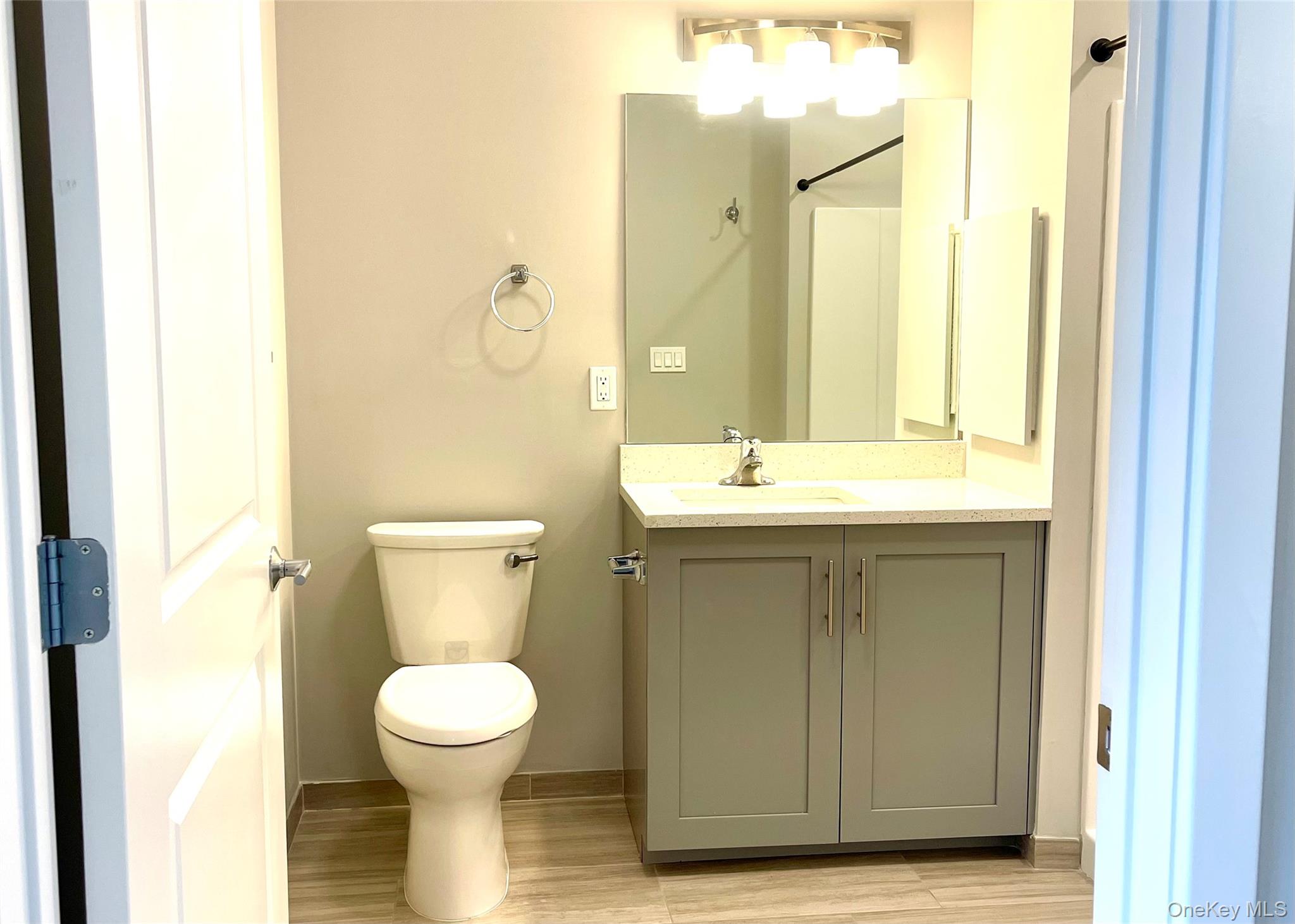 221 Eastview Drive 18 Property Photo 15