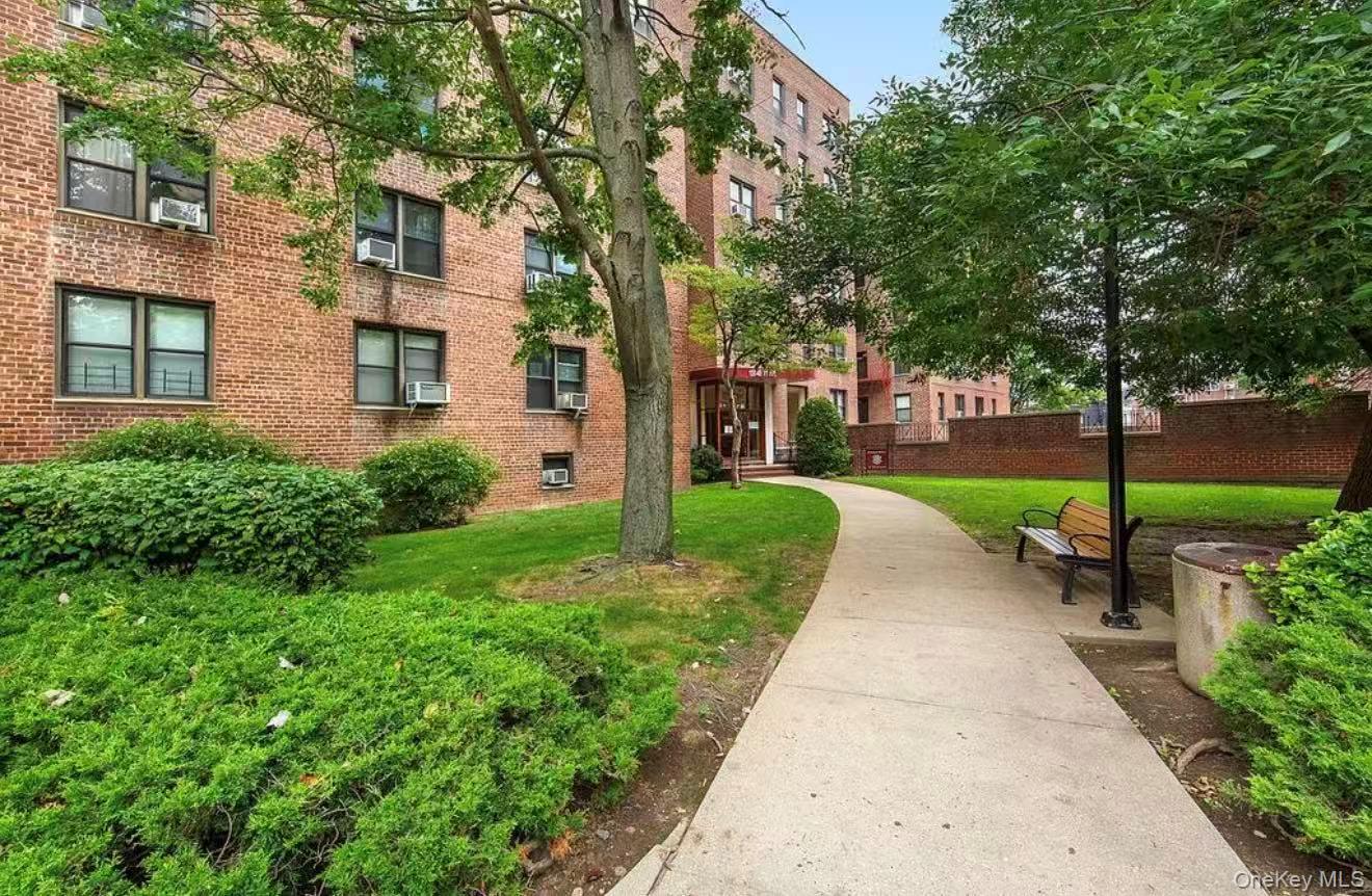 15040 71th Ave 1d Property Photo 1