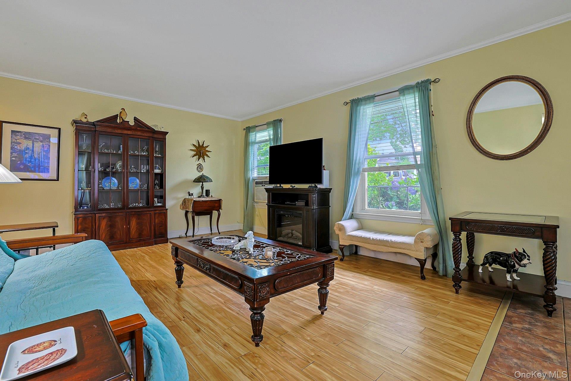 157 Whitman Road Property Photo 4