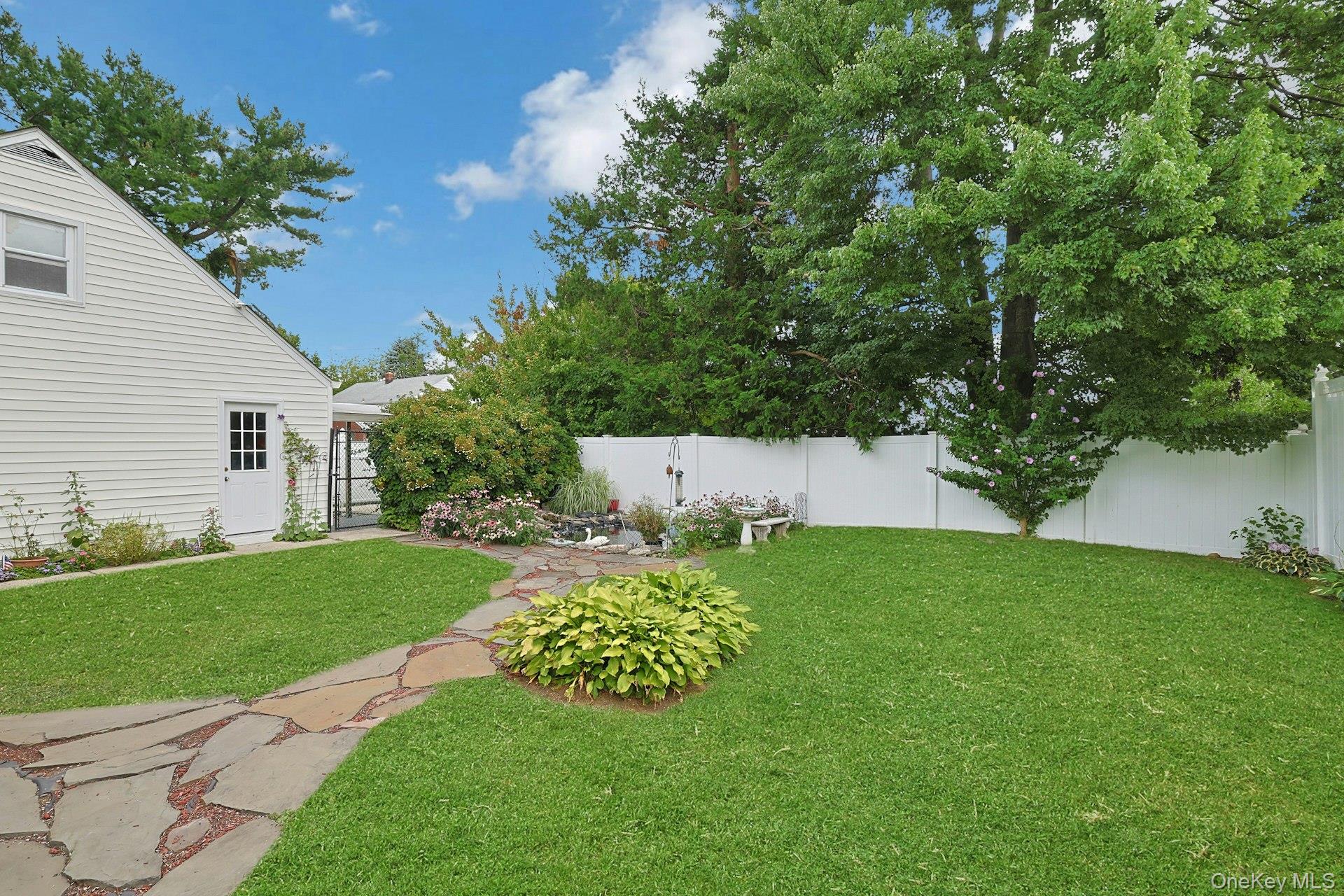 157 Whitman Road Property Photo 19
