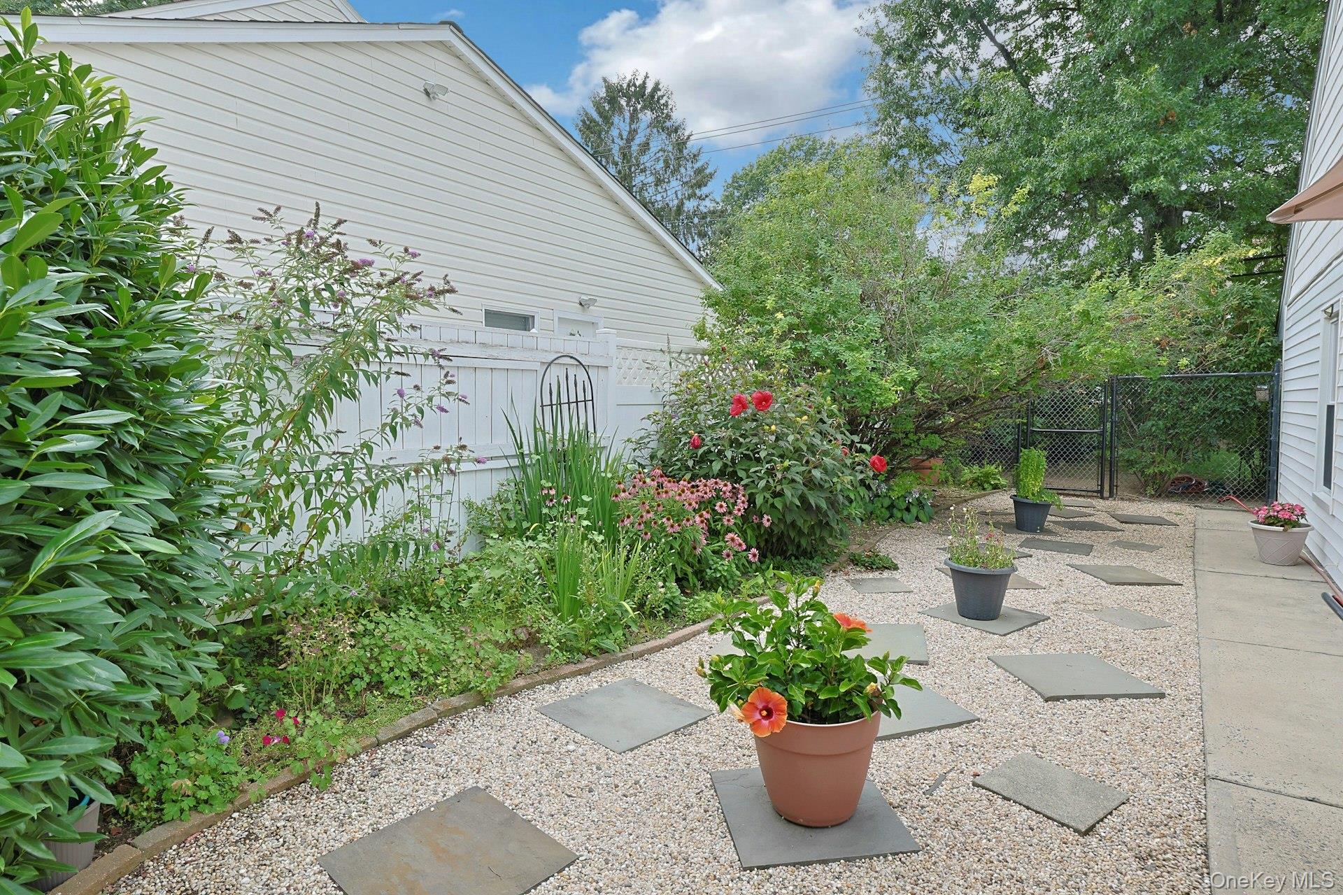 157 Whitman Road Property Photo 20