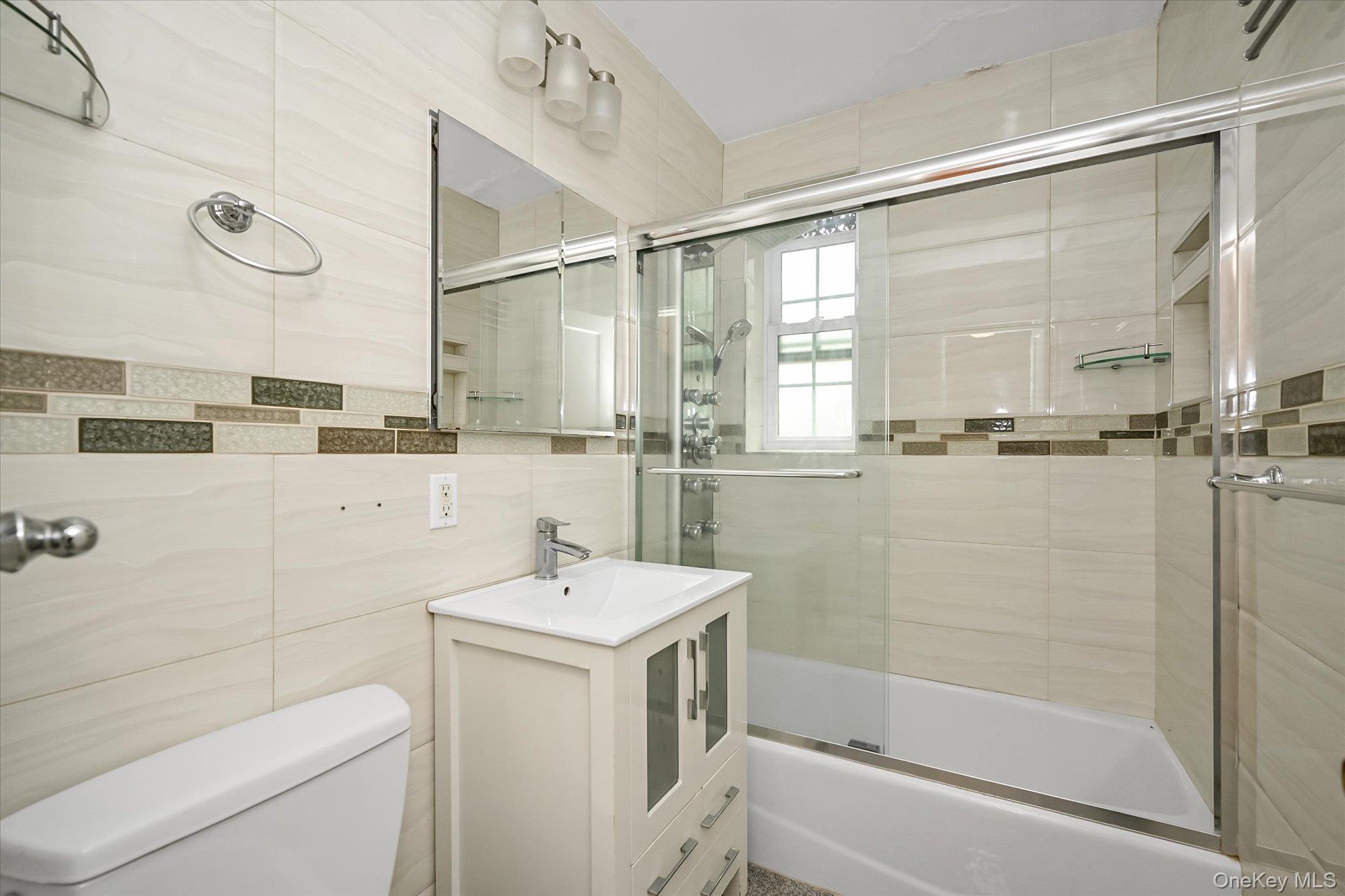 140-18 Burden Crescent 411 Property Photo 12