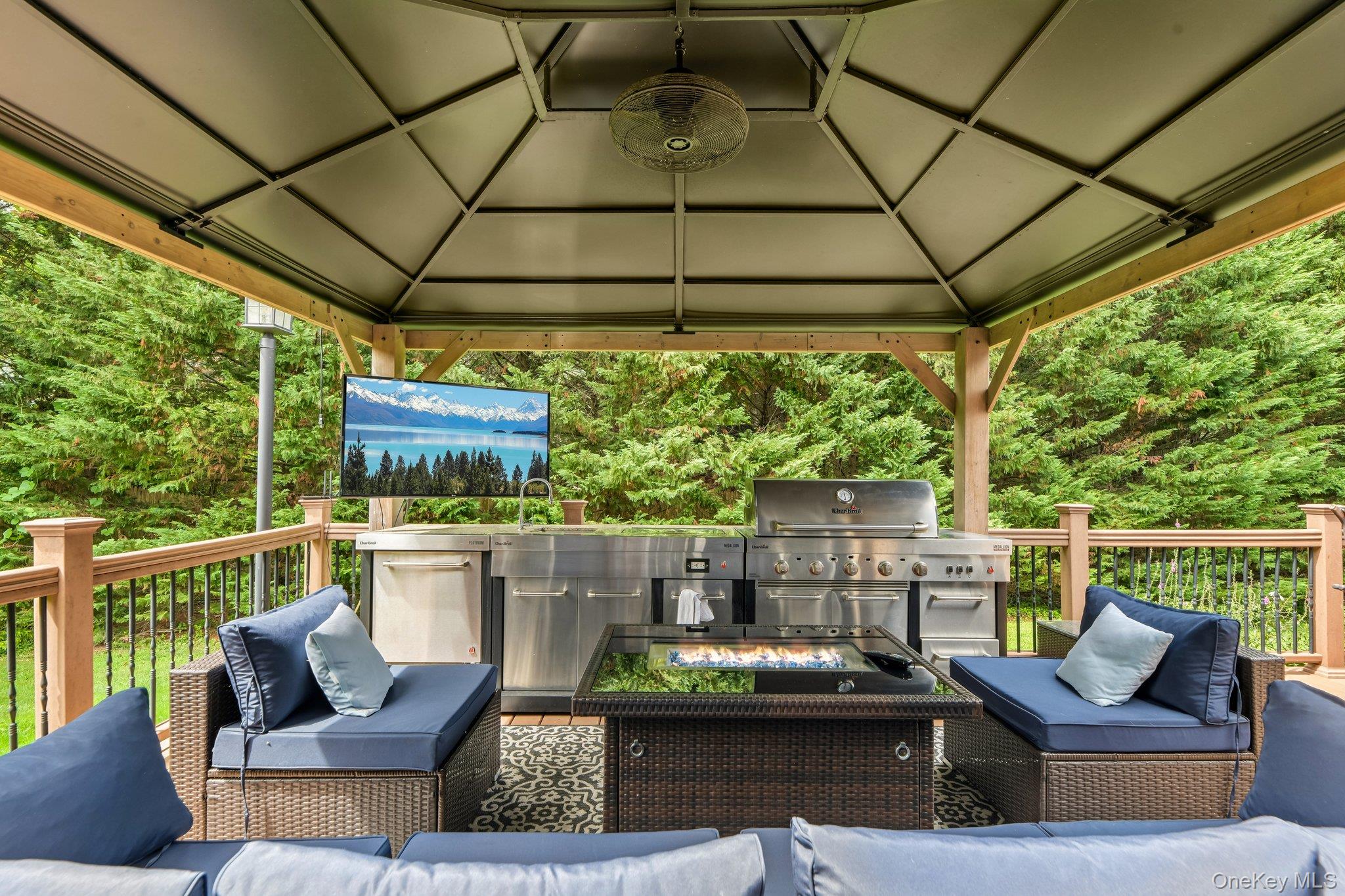 6 Pebble Hill Court Property Photo 33