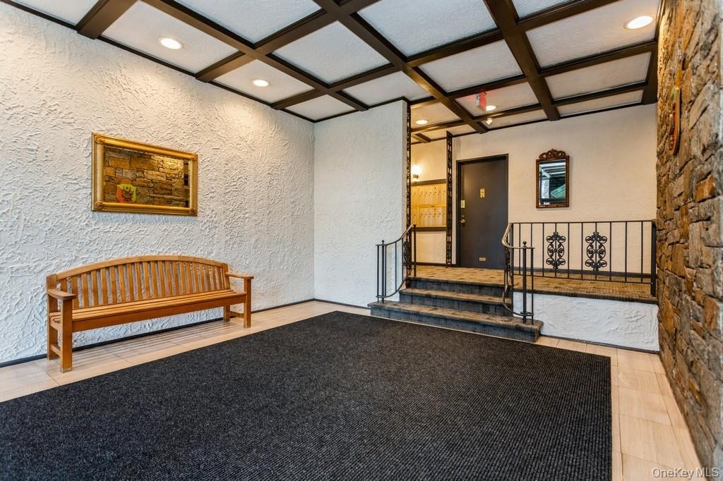25 Franklin Avenue 2a Property Photo 4