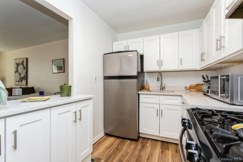 25 Franklin Avenue 2a Property Photo 9