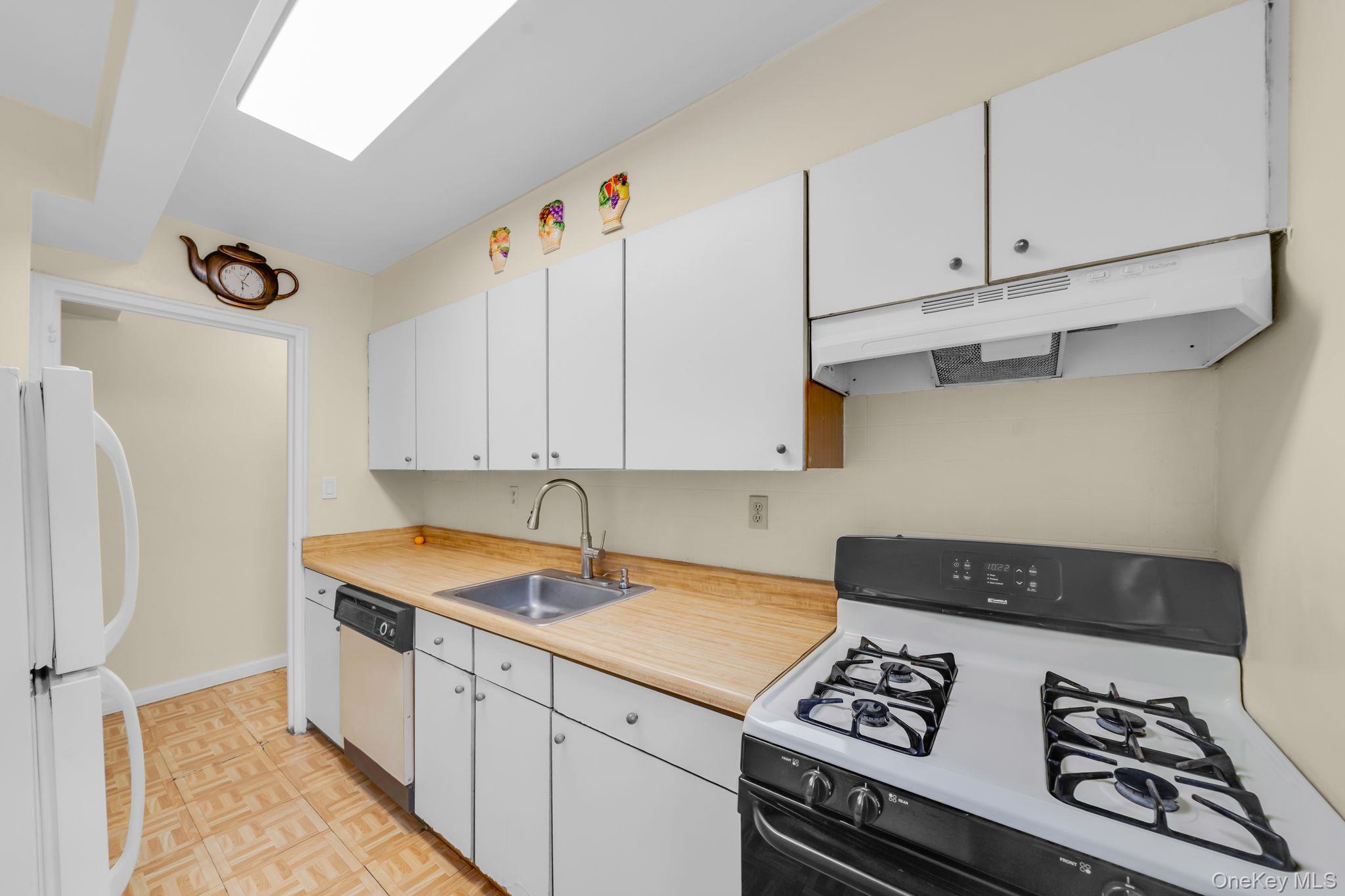 139-05 85 Drive 5e Property Photo 8