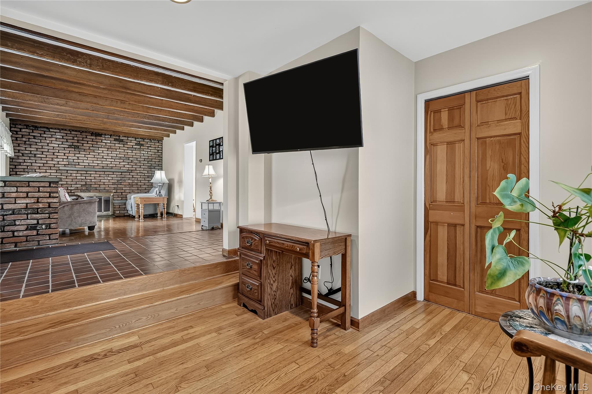 24 Quintard Drive Property Photo 15