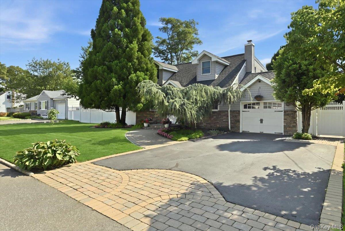 151 New York Avenue Property Photo 2