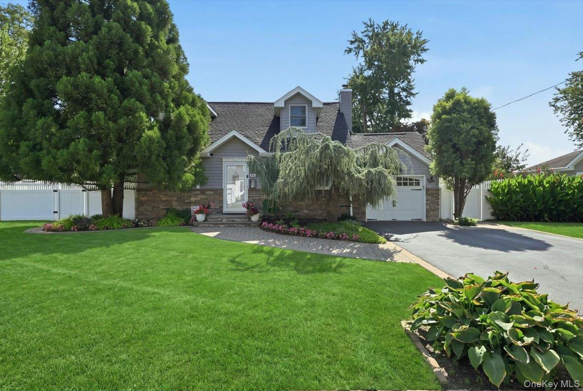 151 New York Avenue Property Photo 4