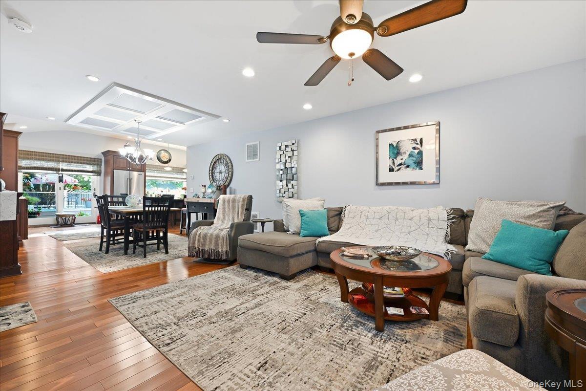 151 New York Avenue Property Photo 6