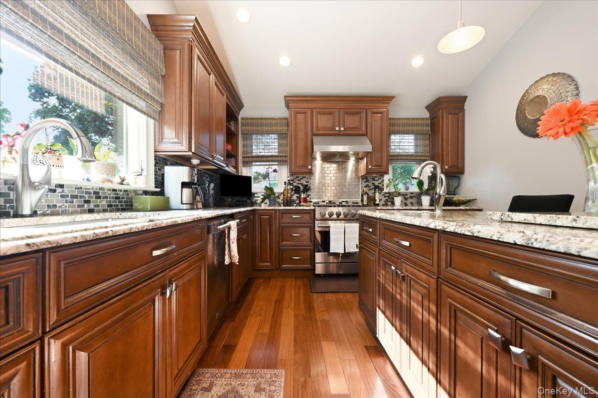 151 New York Avenue Property Photo 16