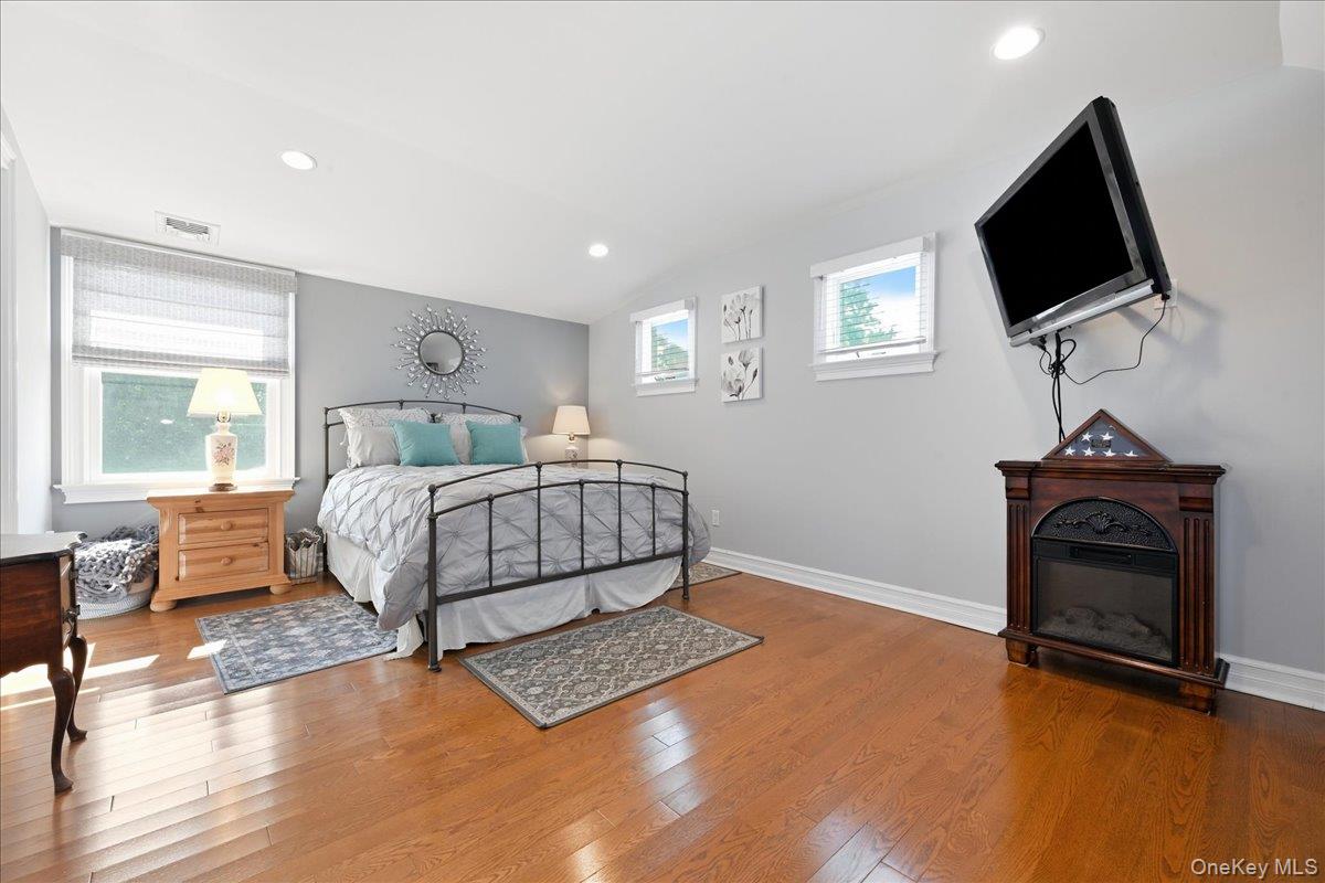 151 New York Avenue Property Photo 23