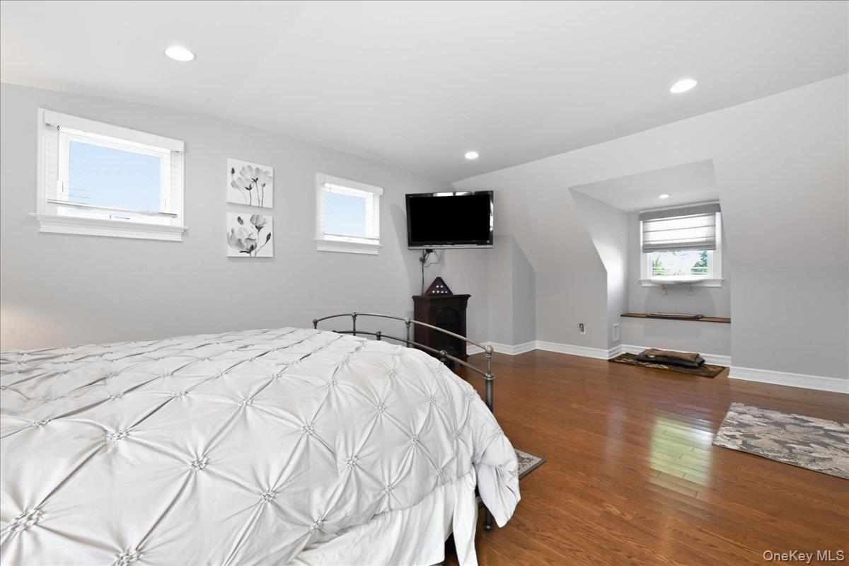 151 New York Avenue Property Photo 26