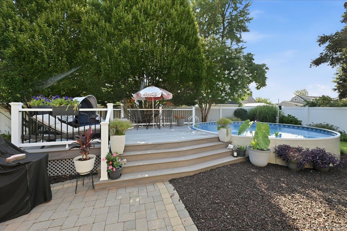 151 New York Avenue Property Photo 38