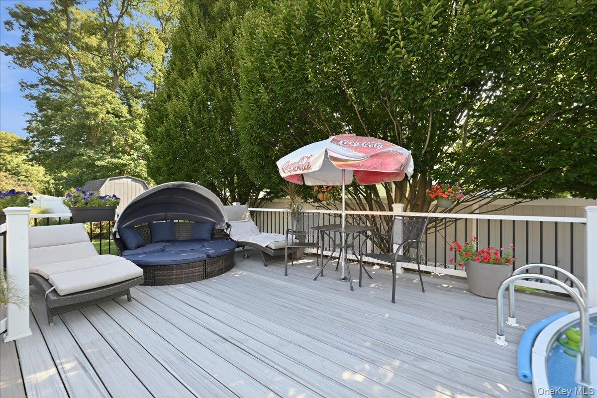 151 New York Avenue Property Photo 39